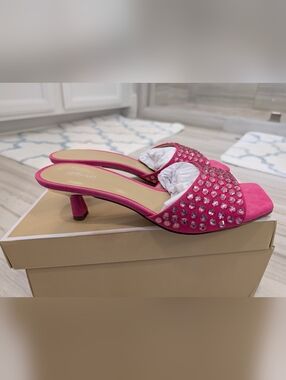 MICHAEL Michael Kors Dragon fruit Amal Suede Kitten Heel Silver Heels. 8